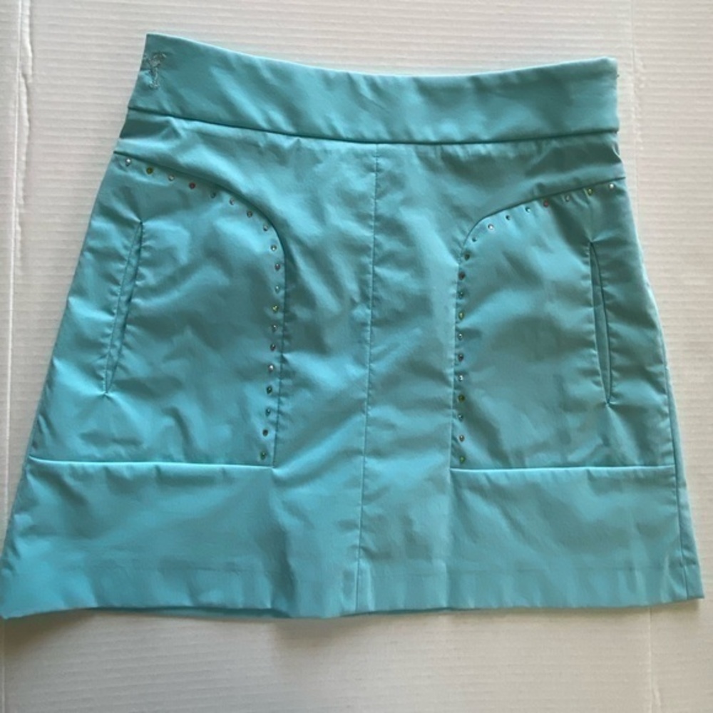 Golfino Golf Skort Size 6 NWOT beautiful skirt. PERFECT ROUND SHORT SKORT